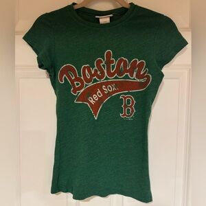 Women’s 5th & Ocean Red Sox Shirt Green (2008) | Size Small